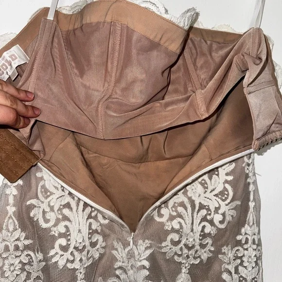 Stone Cold Fox Strapless White Lace Dress - Picture 10 of 13